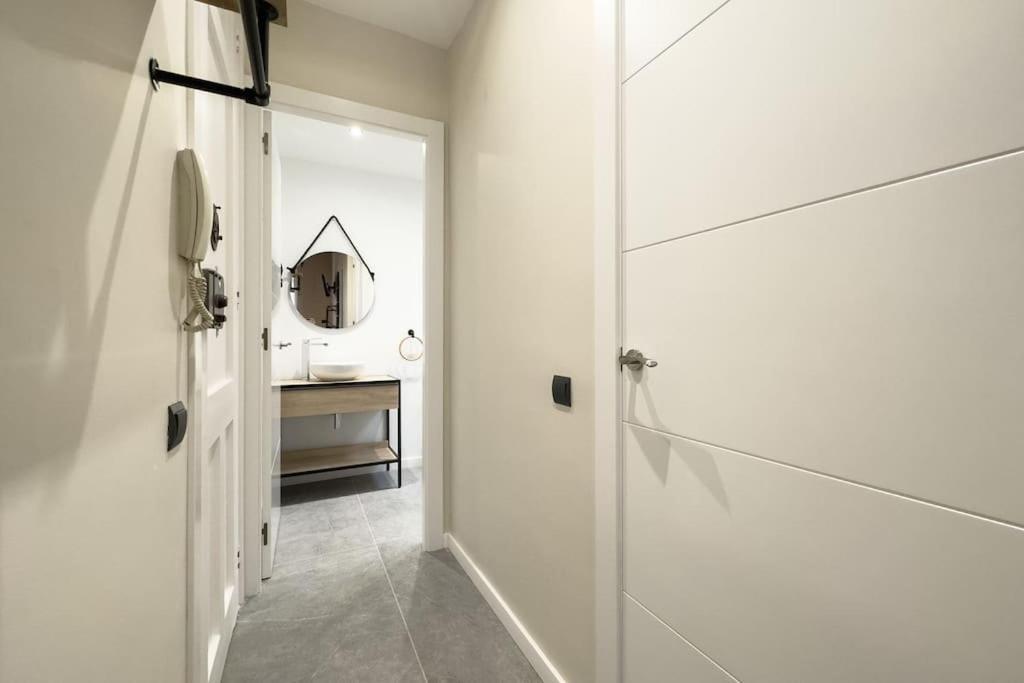 Bebarceloner Sants Apartments - 2 Bedrooms Esterno foto